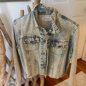 Vevert Light Blue Distressed Jean Jacket